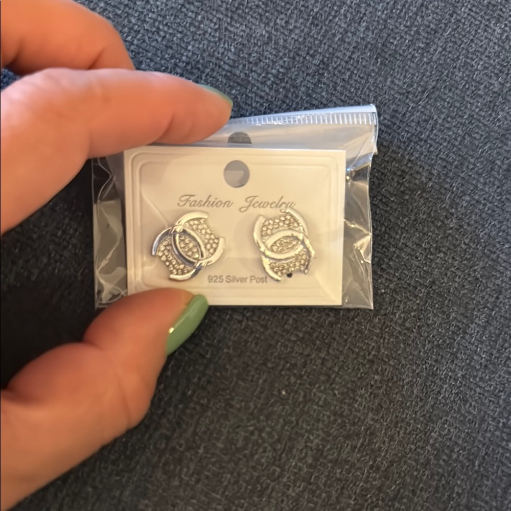 Elegant Silver Fashion Earrings